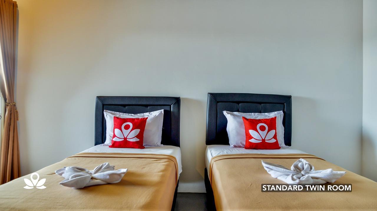 Ndalem Sorogenen Guesthouse Джокьякарта Экстерьер фото