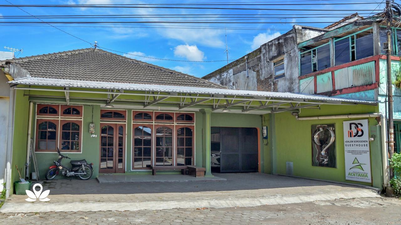 Ndalem Sorogenen Guesthouse Джокьякарта Экстерьер фото